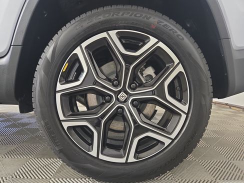 Used 2023 Rivian R1T Adventure AWD/4WD image 10