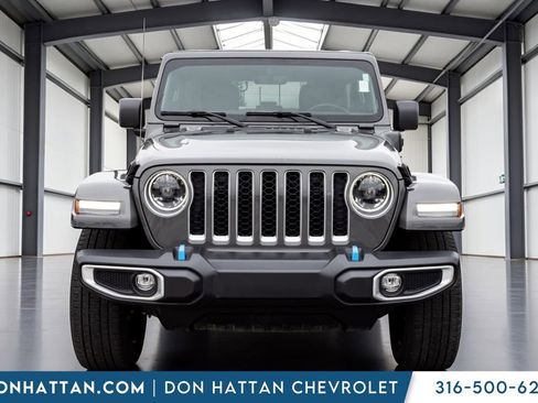 Used 2023 Jeep Wrangler Unlimited Sahara w/ Cold Weather Group AWD/4WD image 24
