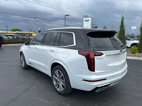Used 2021 Cadillac XT6 Premium Luxury image 8