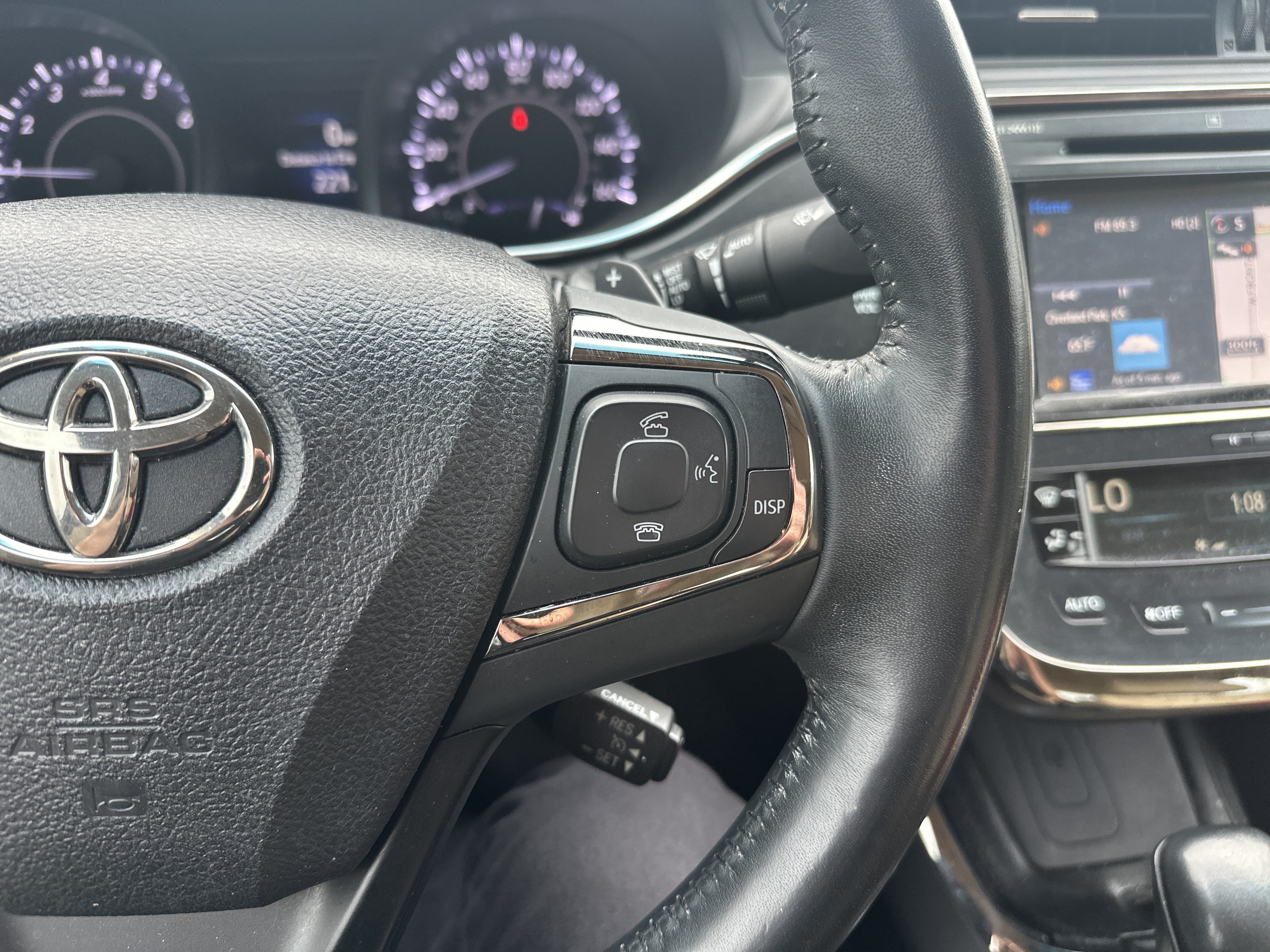 Used 2016 Toyota Avalon Limited FWD image 19