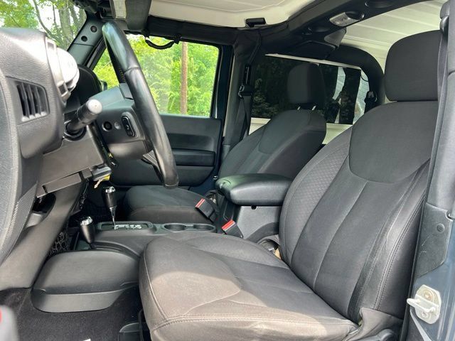 Used 2016 Jeep Wrangler Sport AWD/4WD image 9