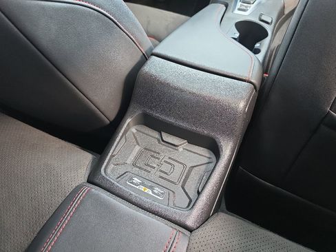 Used 2020 Chevrolet Camaro ZL1 RWD image 28