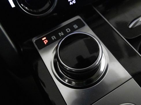 Used 2019 Land Rover Range Rover HSE image 26