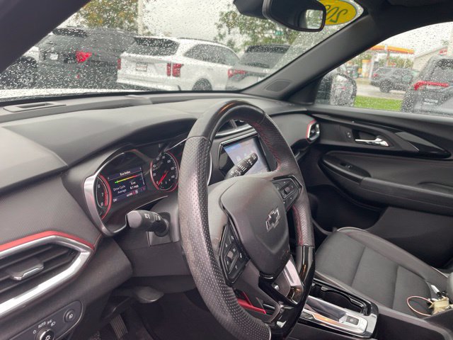 Used 2022 Chevrolet TrailBlazer RS w/ Sun and Liftgate Package AWD/4WD image 9
