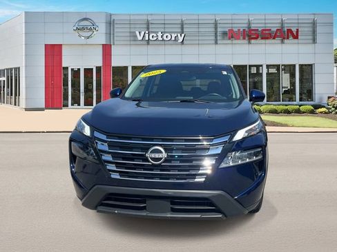 Used 2025 Nissan Rogue SV AWD/4WD image 8