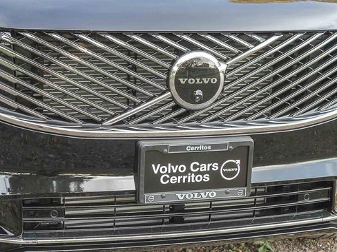New 2026 Volvo XC90 T8 Ultra w/ Protection Package AWD/4WD image 5