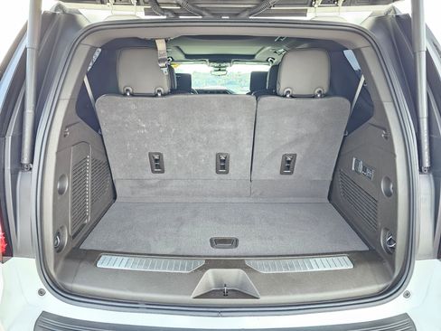 Used 2024 GMC Yukon Denali w/ Denali Reserve Package image 14