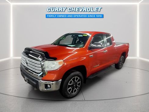 Used 2017 Toyota Tundra Limited w/ Limited Premium Package AWD/4WD image 3