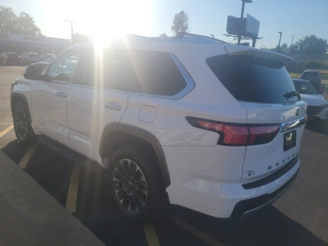 Used 2025 Toyota Sequoia Limited AWD/4WD image 5