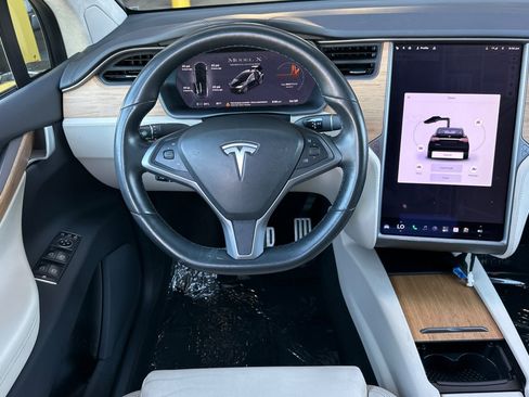 Used 2019 Tesla Model X Performance AWD/4WD image 13