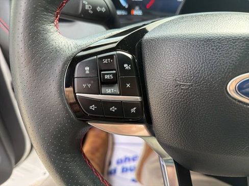 Used 2025 Ford Explorer ST-Line image 28