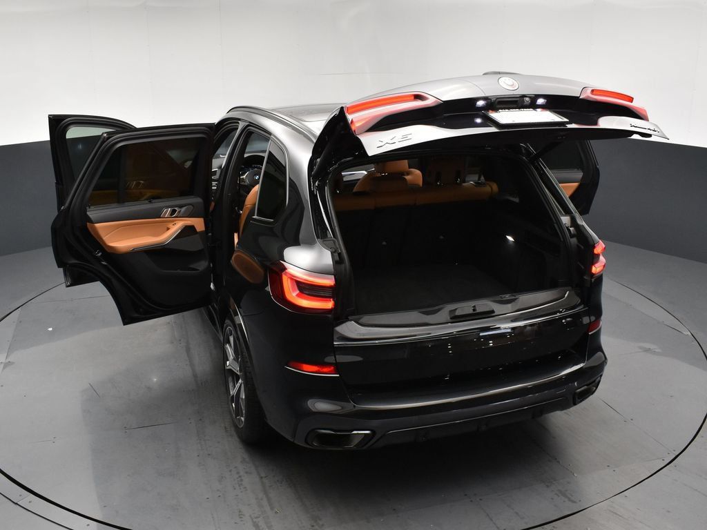 Used 2023 BMW X5 xDrive40i w/ M Sport Edition AWD/4WD image 28