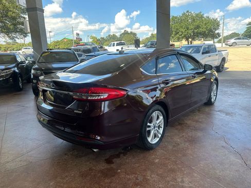 Used 2018 Ford Fusion SE image 6