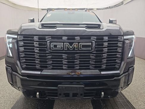 Used 2024 GMC Sierra 2500 Denali Ultimate AWD/4WD image 2