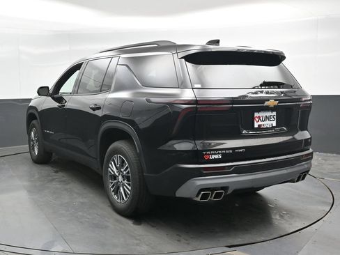Used 2024 Chevrolet Traverse LT AWD/4WD image 11