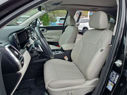 Used 2023 Kia Sorento SX Prestige w/ Panoramic Sunroof Package AWD/4WD image 17