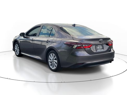 Used 2024 Toyota Camry LE FWD image 5