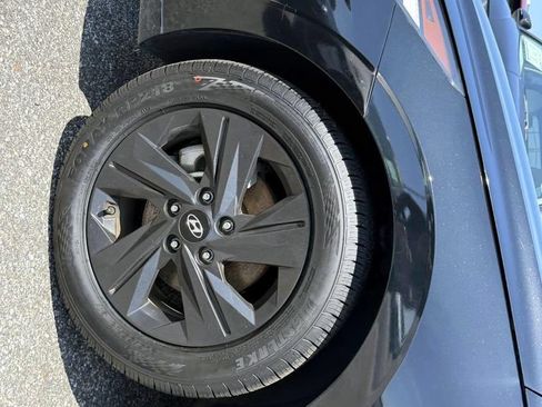 Certified 2023 Hyundai Elantra SEL FWD image 7