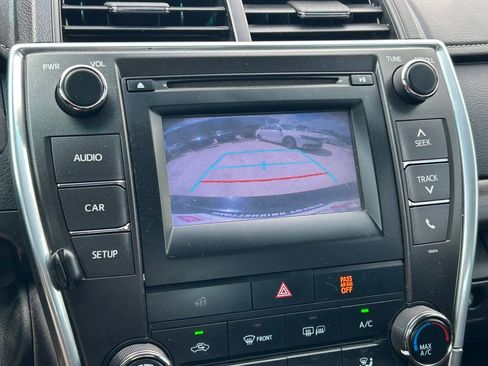 Used 2016 Toyota Camry LE image 27