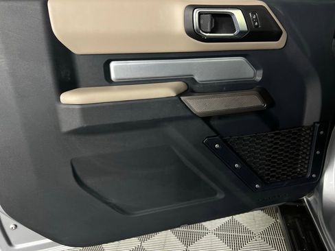 Used 2023 Ford Bronco Wildtrak image 28