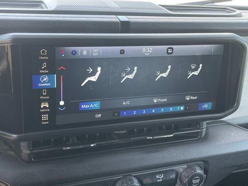 Used 2024 Jeep Wrangler Sport S image 13