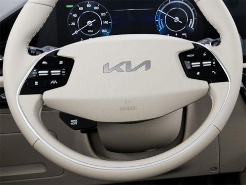 New 2025 Kia Niro Wave w/ Wave Preserve Package image 25