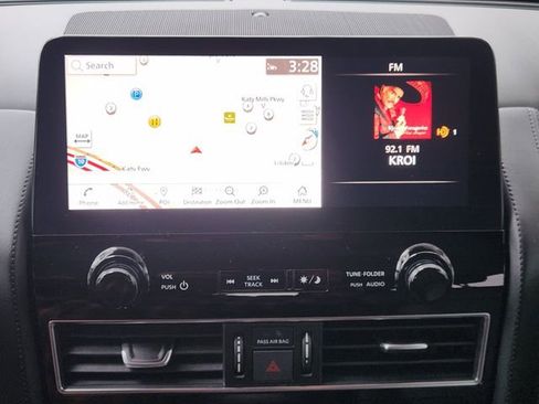 Certified 2024 Nissan Armada SL w/ Captain's Chairs Package image 14