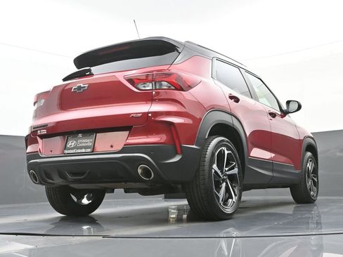 Used 2021 Chevrolet TrailBlazer RS w/ Sun and Liftgate Package image 41