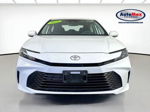 Used 2025 Toyota Camry LE FWD image 6