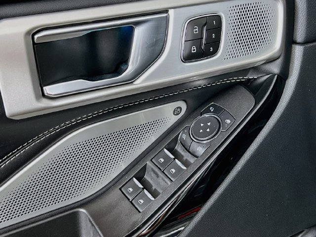 Used 2023 Ford Explorer ST w/ Equipment Group 401A AWD/4WD image 9