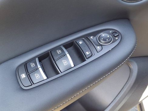 Used 2024 INFINITI QX50 Luxe AWD/4WD image 5