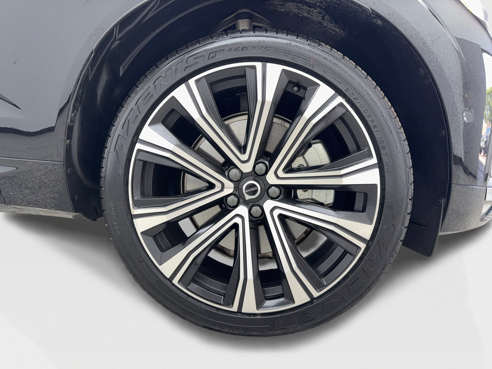 Used 2023 Volvo XC60 B6 Ultimate w/ Protection Package Premier AWD/4WD image 48