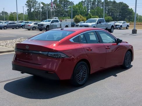 New 2026 Nissan Sentra SV w/ SV Convenience Package FWD image 3