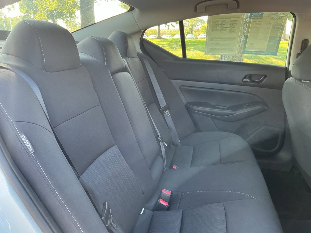Used 2025 Nissan Altima 2.5 SV FWD image 28