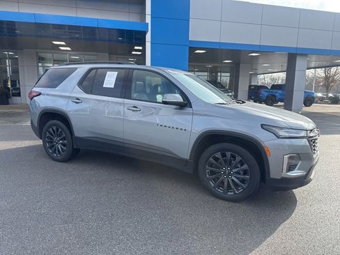 Used 2023 Chevrolet Traverse RS w/ LPO, Floor Liner Package image 20