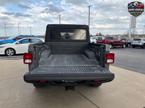 Used 2022 Jeep Gladiator Rubicon image 20