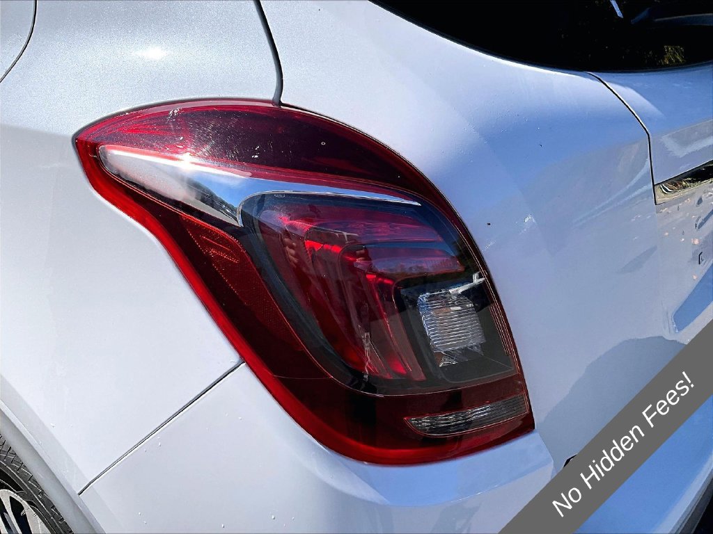 Used 2019 Buick Encore Essence AWD/4WD image 25