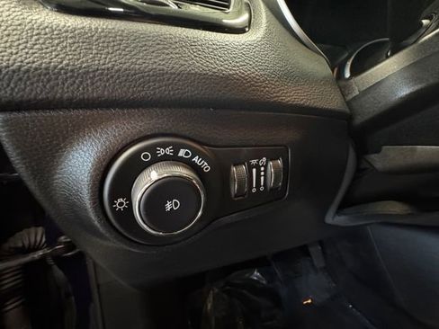 Used 2019 Jeep Compass Limited AWD/4WD image 22