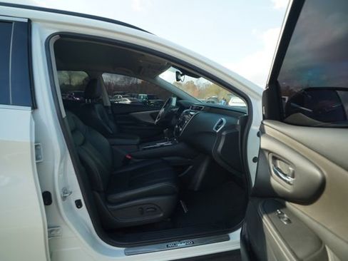 Used 2024 Nissan Murano SV w/ SV Midnight Edition Package image 19