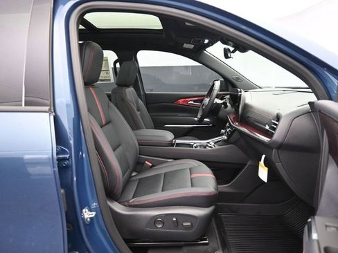 New 2026 Chevrolet Traverse RS w/ LPO, Floor Liner Package FWD image 44