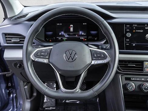 Used 2022 Volkswagen Taos SE image 11