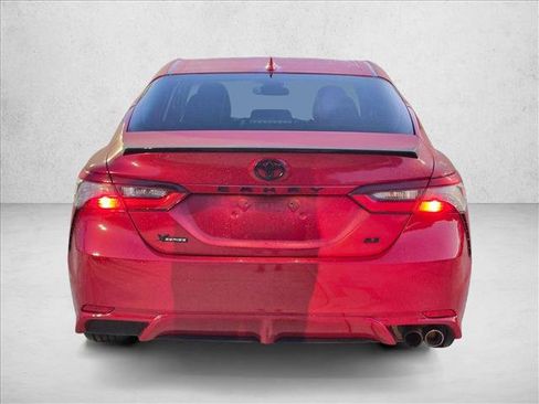 Used 2022 Toyota Camry SE FWD image 6