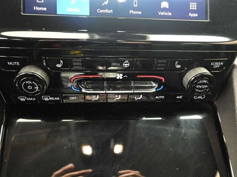 Used 2022 Jeep Grand Cherokee L Limited image 14