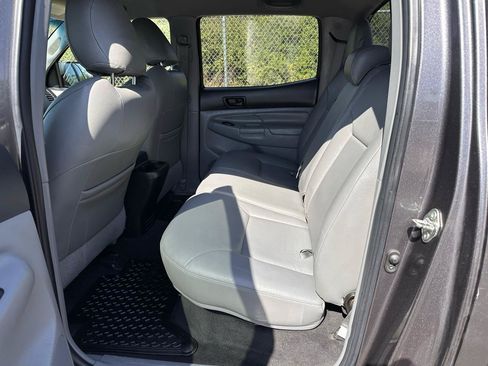 Used 2015 Toyota Tacoma 4x4 Double Cab image 17