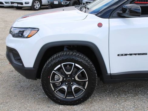 New 2026 Jeep Compass Trailhawk AWD/4WD image 7