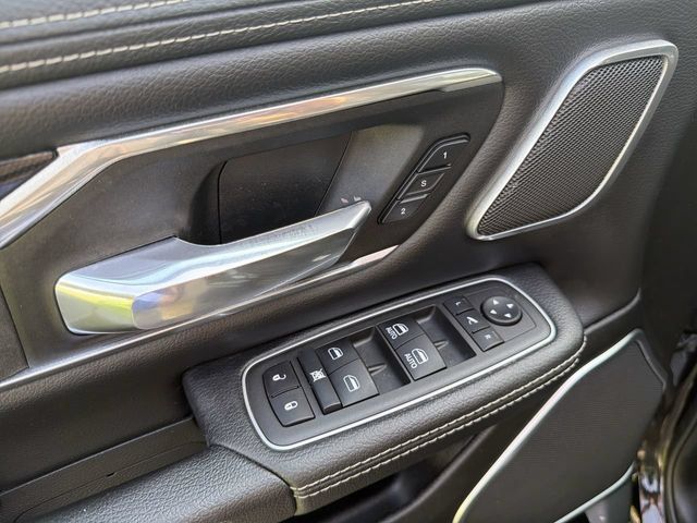 Used 2022 RAM 1500 Laramie AWD/4WD image 16
