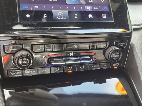 Used 2023 Jeep Grand Cherokee Altitude image 24