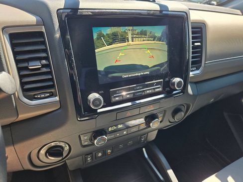 Used 2022 Nissan Frontier SV AWD/4WD image 28