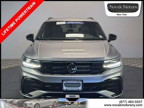 Used 2023 Volkswagen Tiguan SE R-Line AWD/4WD image 2