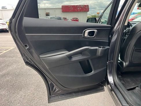 Certified 2025 Kia Sorento S w/ Panoramic Sunroof Package AWD/4WD image 35